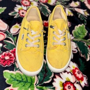 Little Kids Size 12/12.5 Sunny Yellow Low-Top Lace-Up Canvas Sneakers